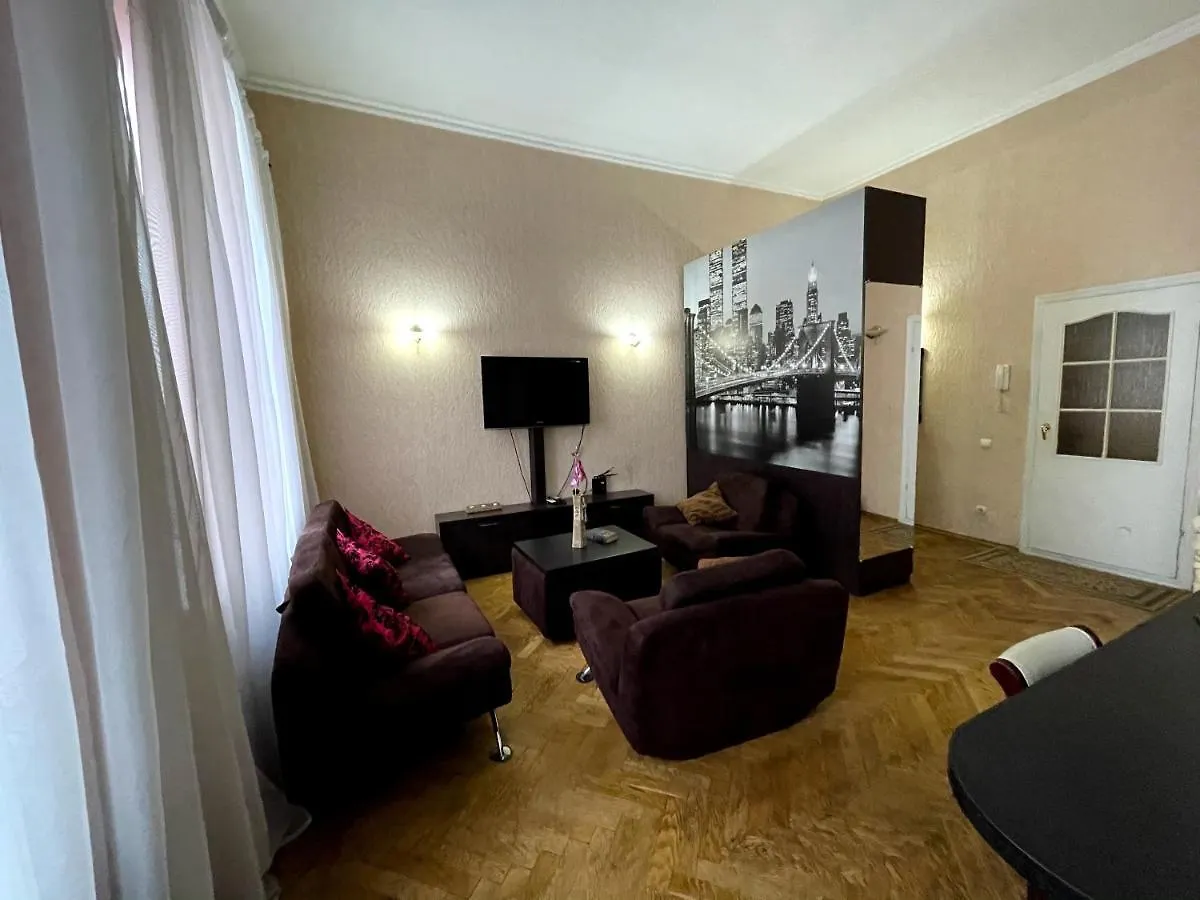 Amazing Heart Of Kiev Apartment