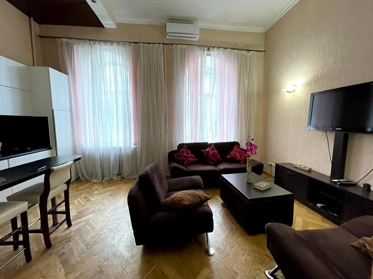 Amazing Heart Of Kiev Apartment Ukraine